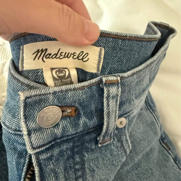 Madewell The 90's Straight Jean - Medium Wash - Picture 3 of 5